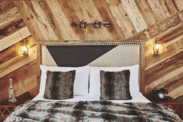 Intimate Room With King Size Bed & Fur Throw